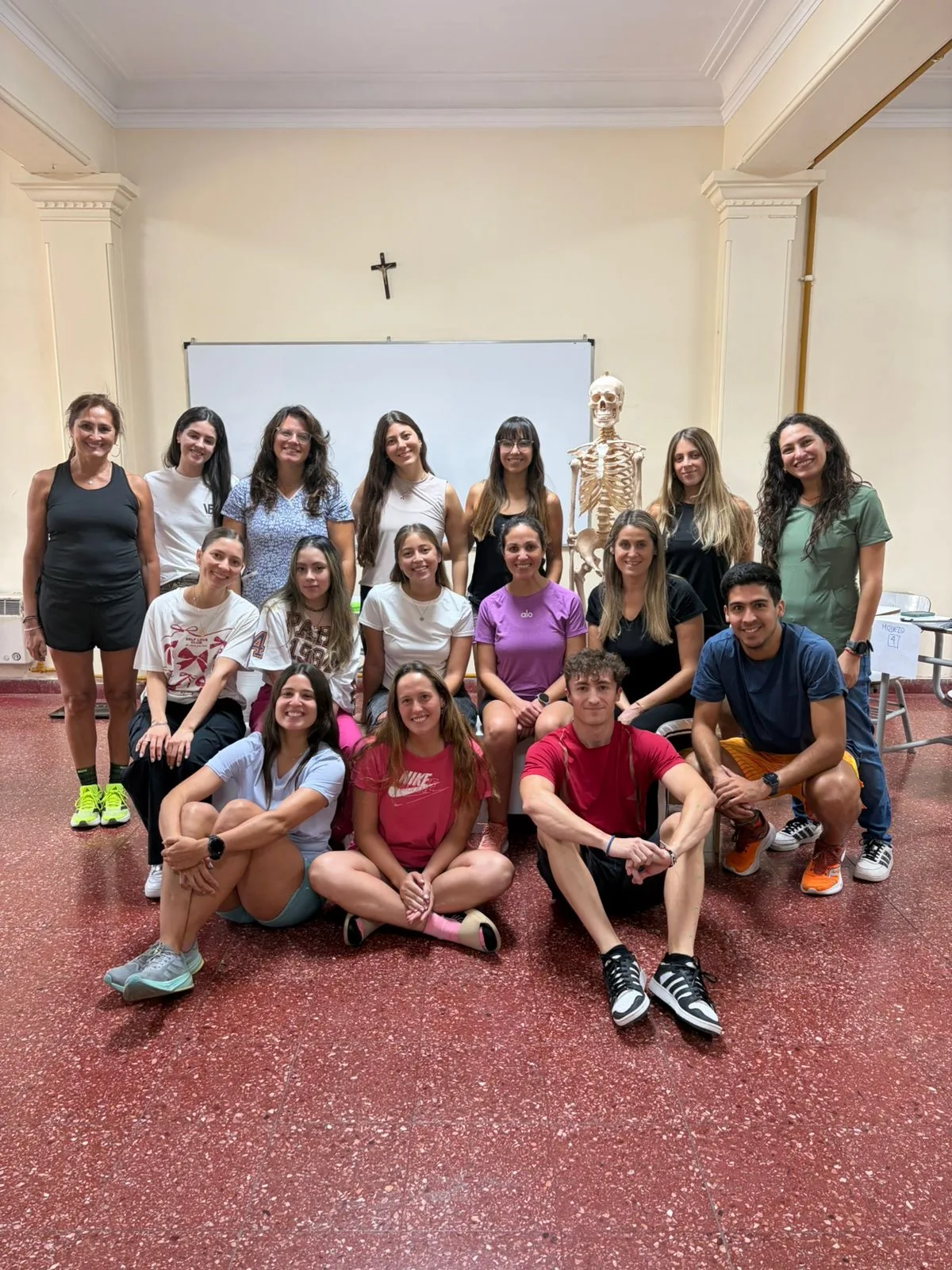 Grupo de profesionales durante la formación ISAK